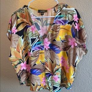 Karen Kane Tropical Dolman Sleeve Blouse/ Size small-oversized- would fit large)